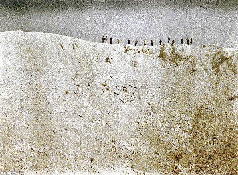 304245CE00000578-3403612-This_dramatic_photograph_shows_soldiers_standing_on_a_ridge_abov-m-97_1453049822251